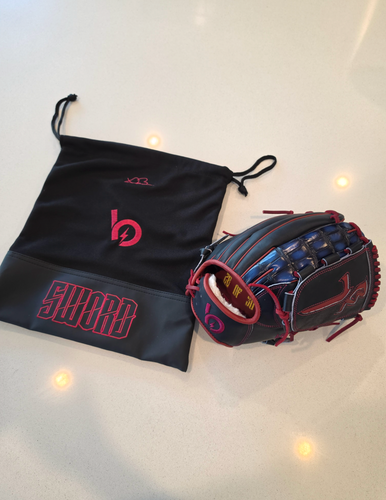 2026 RH Pitcher's Bauer Outage Limited Edition Laviathan Baseball Glove 12" (Used)