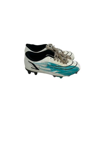 Used Jr 4.5 White Soccer Cleats 11692-s000133217