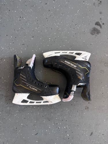 2024 Bauer Supreme M40 Hockey Skates 7 (Used)