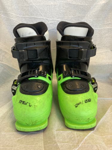 Mondo 19 & 19.5 Kid's Dalbello CX2 All Mountain Ski Boots (Used)