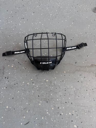 Small Bauer Profile II Facemask Full Cage (Used)