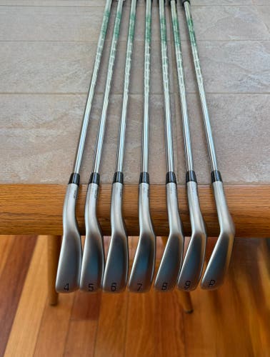 Men's 2025 Mizuno JPX 925 Hot Metal Iron Set (New)