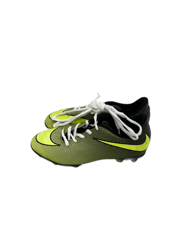 Used Nike Bravata Jr 4 Soccer Cleats Black And Optic Yellow 11692-s000137776