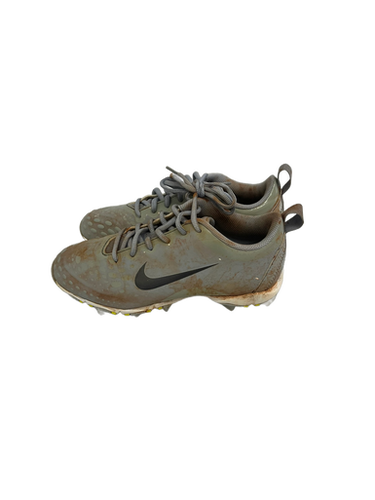 Used Nike Hyperdiamond Womens 6.5 Grey Softball Cleats 11692-s000140851