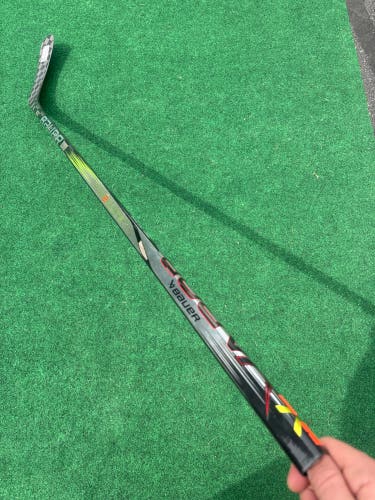 Junior Bauer Vapor Hyperlite 2 Hockey Stick Right Handed P92 40 Flex (New)