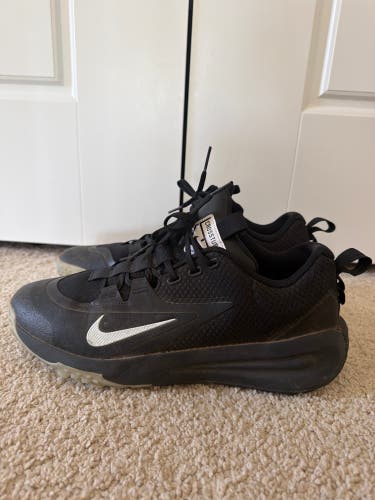 Black Men's Size M 10.5 (W 11.5) Adult Nike Huarache Low Top Turf Cleats (Used)
