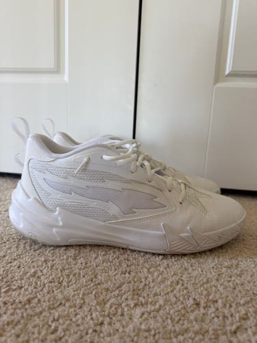 Men's Size M 10.5 (W 11.5) Puma Shoes (Used)