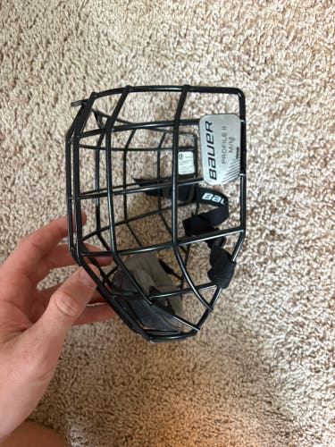 Medium Bauer Profile II Facemask Full Cage (Used)