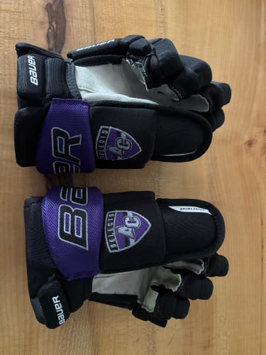 Bauer Vapor Team Gloves 12" Pro Stock (Used)