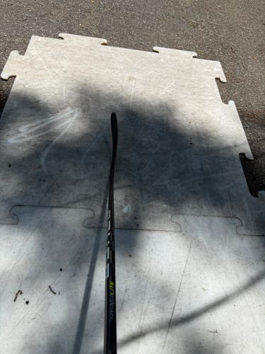 Senior Bauer Vapor Hyperlite Right Handed Hockey Stick P92 87 Flex Pro Stock (New)