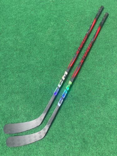 Junior CCM JetSpeed FT7 Pro Hockey Stick Right Handed P29 40 Flex (New) 2 Pack