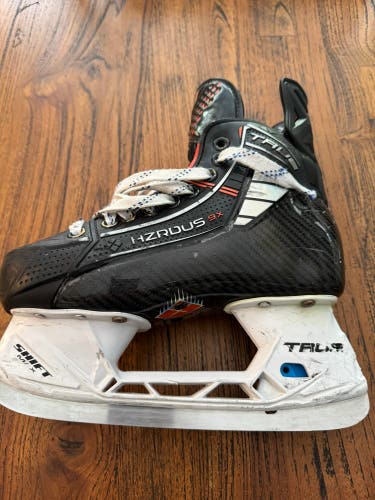2023 True HZRDUS 9x Hockey Skates Size 2.5 (Used)