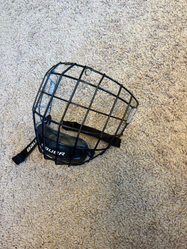 Medium Bauer Profile II Facemask Full Cage Oreo (Used)