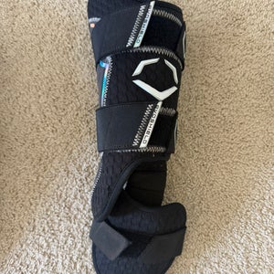 RHH Black Senior EvoShield Leg guard Shin Guards (Used)