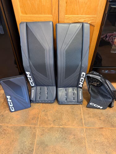 CCM Tacks Sr Full Set | Used 1 Time! - Like Brand New