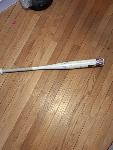 Easton Amethyst Alloy Bat (-11) 20 oz 31" (New)
