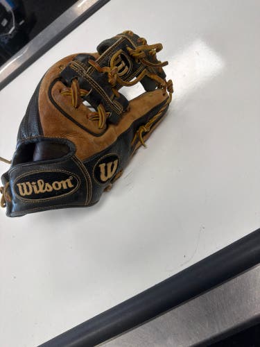 Wilson A2000 RH Infield Baseball Glove 11.25" (Used)