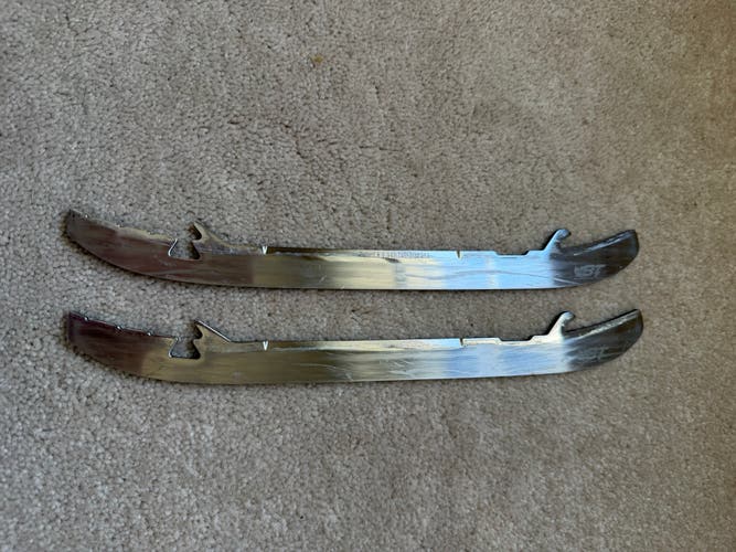 BladeTech Runners - 254 mm (Used)