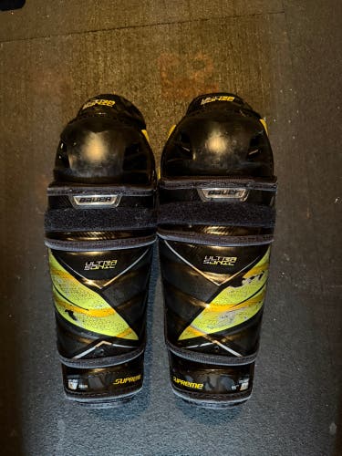 Junior Bauer Supreme Ultrasonic 11" Shin Pads (Used)