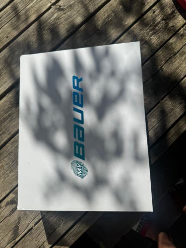 Pro stock Bauer Flylites Size 8