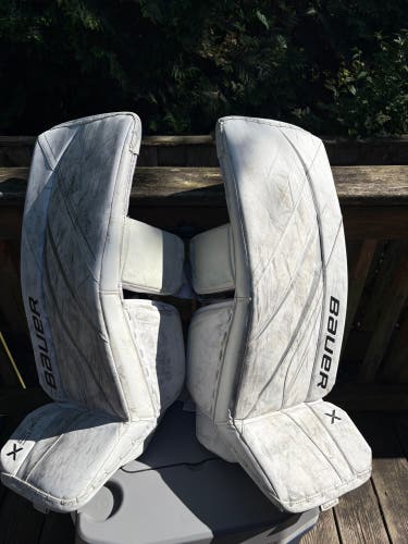 30" Bauer Goalie Leg Pads (Used)