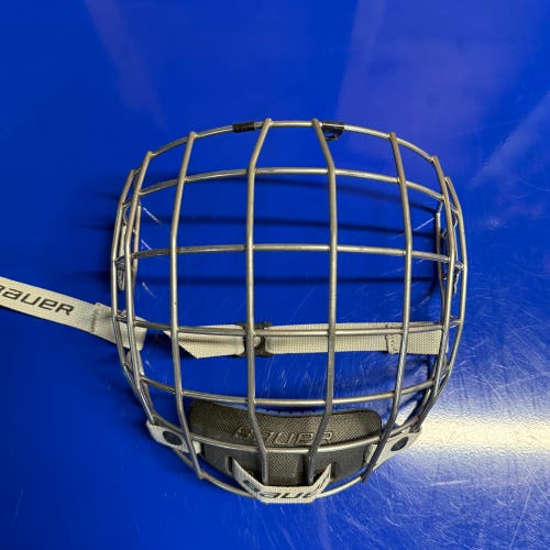 Medium Bauer FM4500 Full Cage (Used)