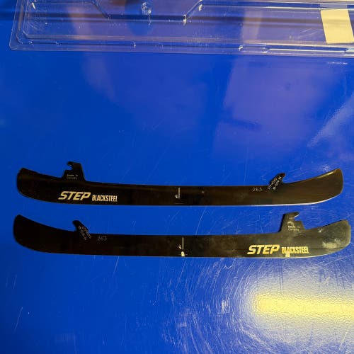 Step Steel Blacksteel 263 mm (Used) CCM XS