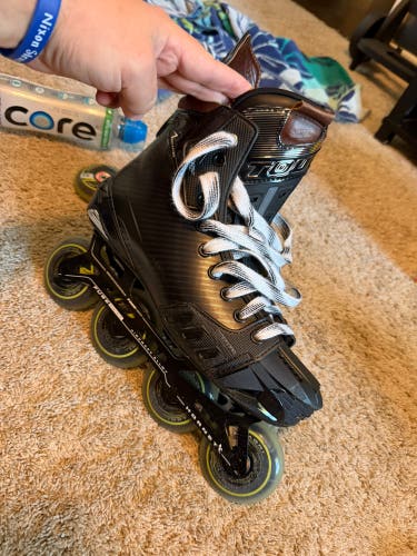 Tour Inline Skates Regular Width Size 9 (Used)
