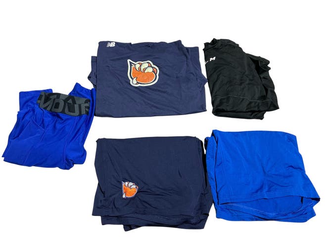 Large Bakersfield Condors Hockey Apparel Bundle (Used) 4343