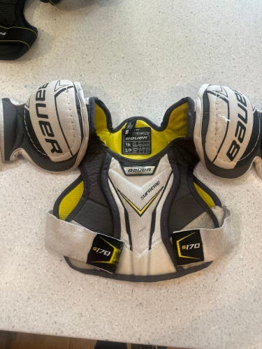 Small Youth Bauer Supreme S170 Shoulder Pads (Used)