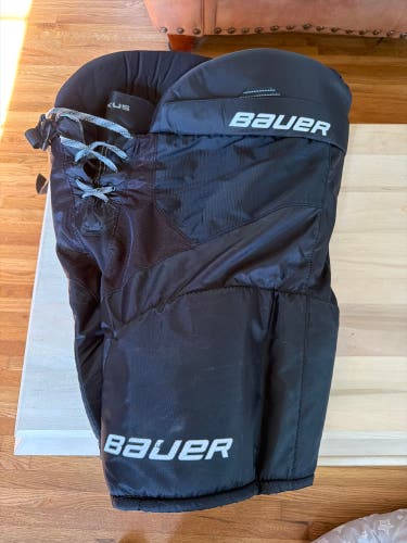 Senior Small Bauer Nexus 7000 Hockey Pants (Used)