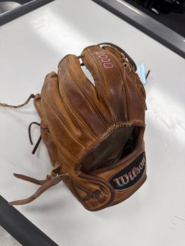 Wilson A2000 RH Infield Baseball Glove 11.5" (Used)