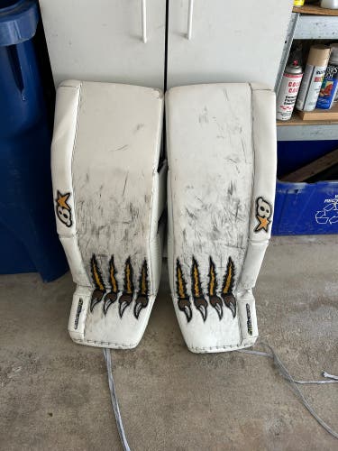 Large Brian's GNETiK lV Goalie Leg Pads Pro Stock (Used)
