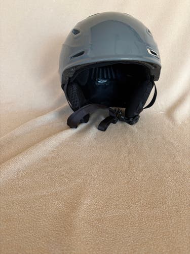 Men's Medium Salomon Elevate Helmet (Used)