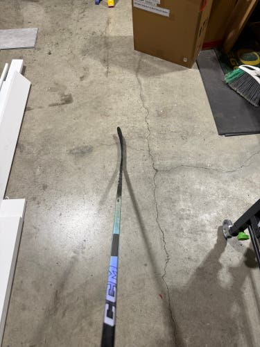 Intermediate CCM JetSpeed FT8 Pro Right Handed Hockey Stick P28+1/4 65 Flex (Used)