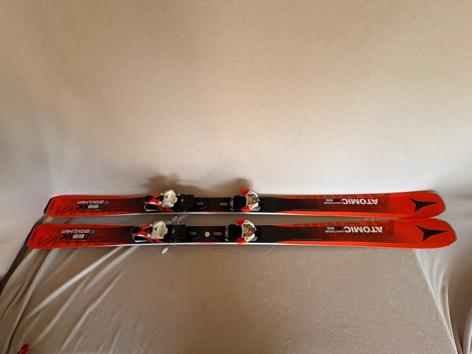 All Mountain 182 cm Atomic Vantage X83 Skis With Bindings (Used)