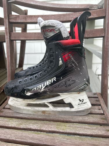 2023 Bauer Vapor X5 Pro Hockey Skates Narrow Width 6.5 (Used)