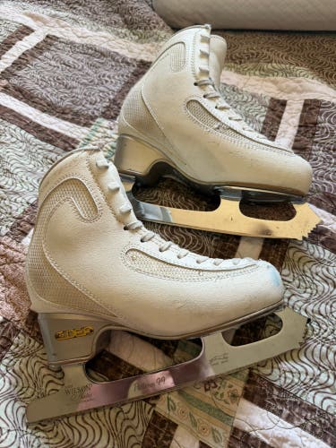 EDEA Ice Fly Figure Skates 220C (Used) with Pattern 99 blades