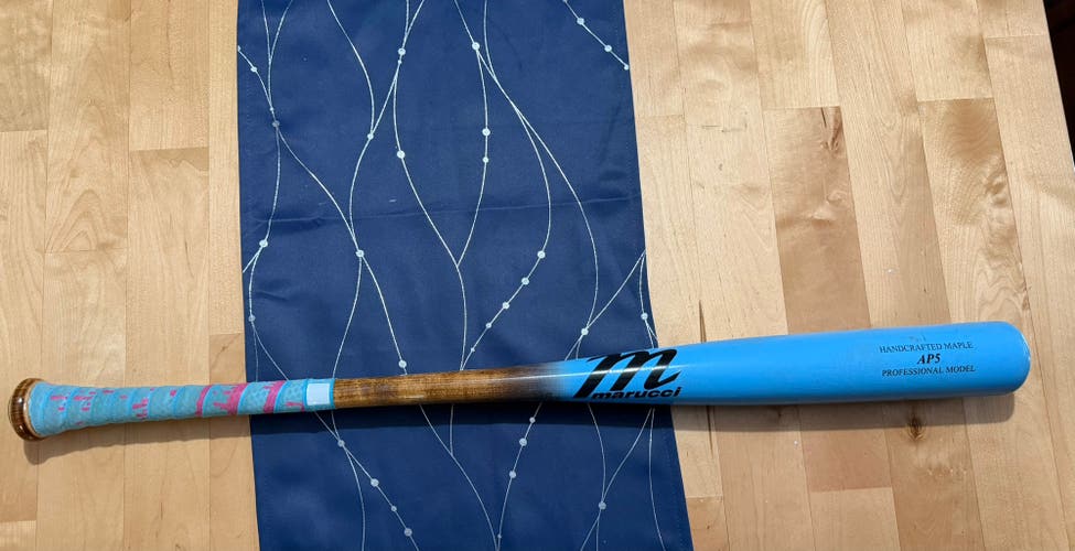 2025 Marucci AP5 Maple Bat (-3) 29 oz 32" (Used)