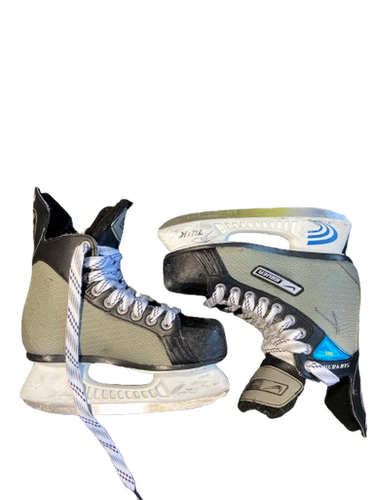 Used Bauer Junior Hockey Skate Junior 01 11472-s000143042