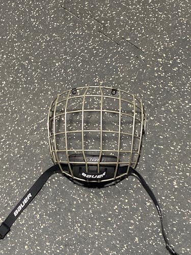 Used Bauer Hockey Wire Mask Grey Md 11472-s000130253