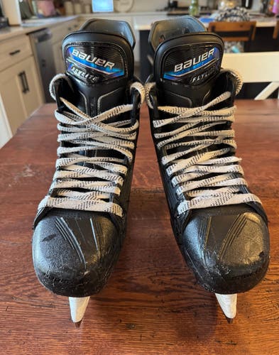 Black/Navy 2025 Bauer Vapor Flylite Hockey Skates Size 5.5 Fit 1, runners included (Used)