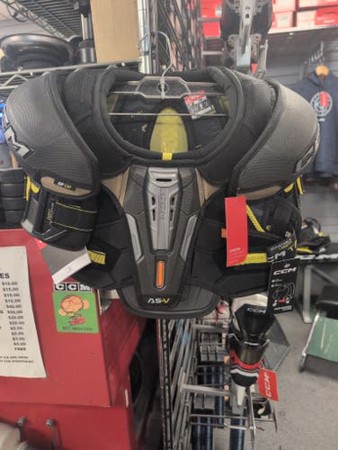 Large Junior CCM Tacks AS-V Shoulder Pads (New)