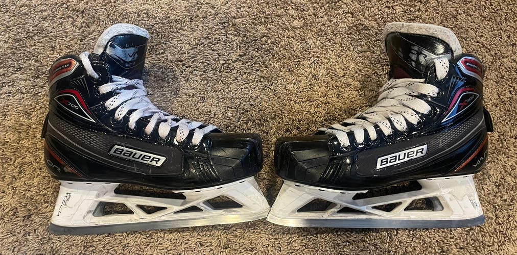 Bauer X700 Hockey Goalie Skates Regular Width 6 (Used)