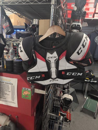 Large Junior CCM JetSpeed FT475 Shoulder Pads (New)