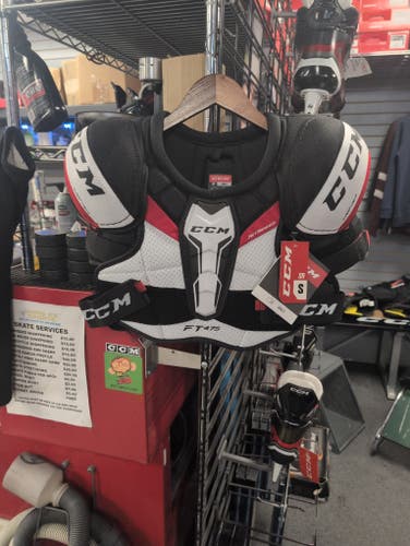 Senior CCM JetSpeed FT475 Shoulder Pads (New)