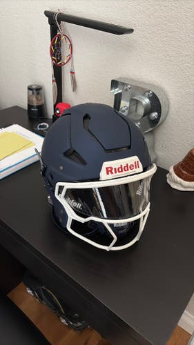 Youth Medium Riddell Axiom Helmet (New)