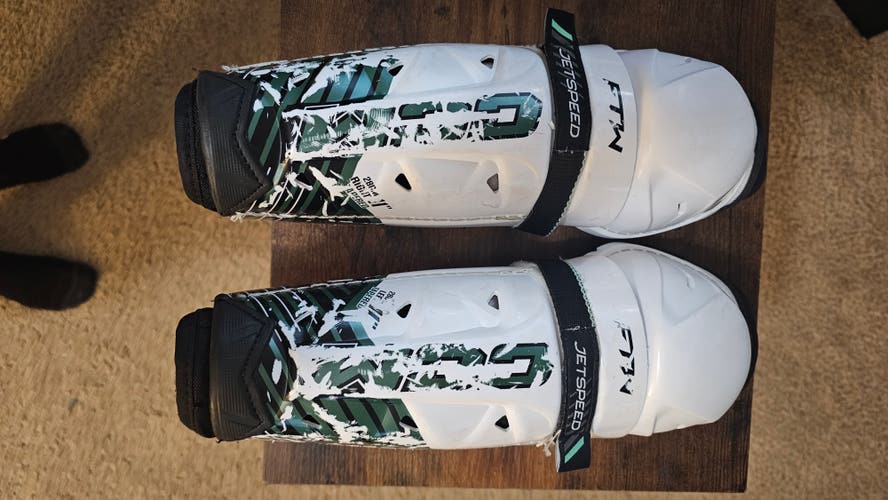 CCM JetSpeed FTW 11" Shin Pads