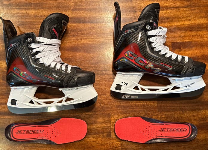 2025 CCM JetSpeed FT8 Pro Hockey Skates Regular Width 8 (Used)