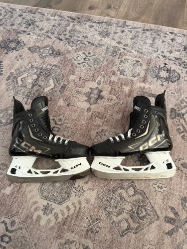 Custom Black 2025 CCM JetSpeed FT8 Pro Hockey Skates Regular Width 8 (New) with CCM STEP Blacksteel
